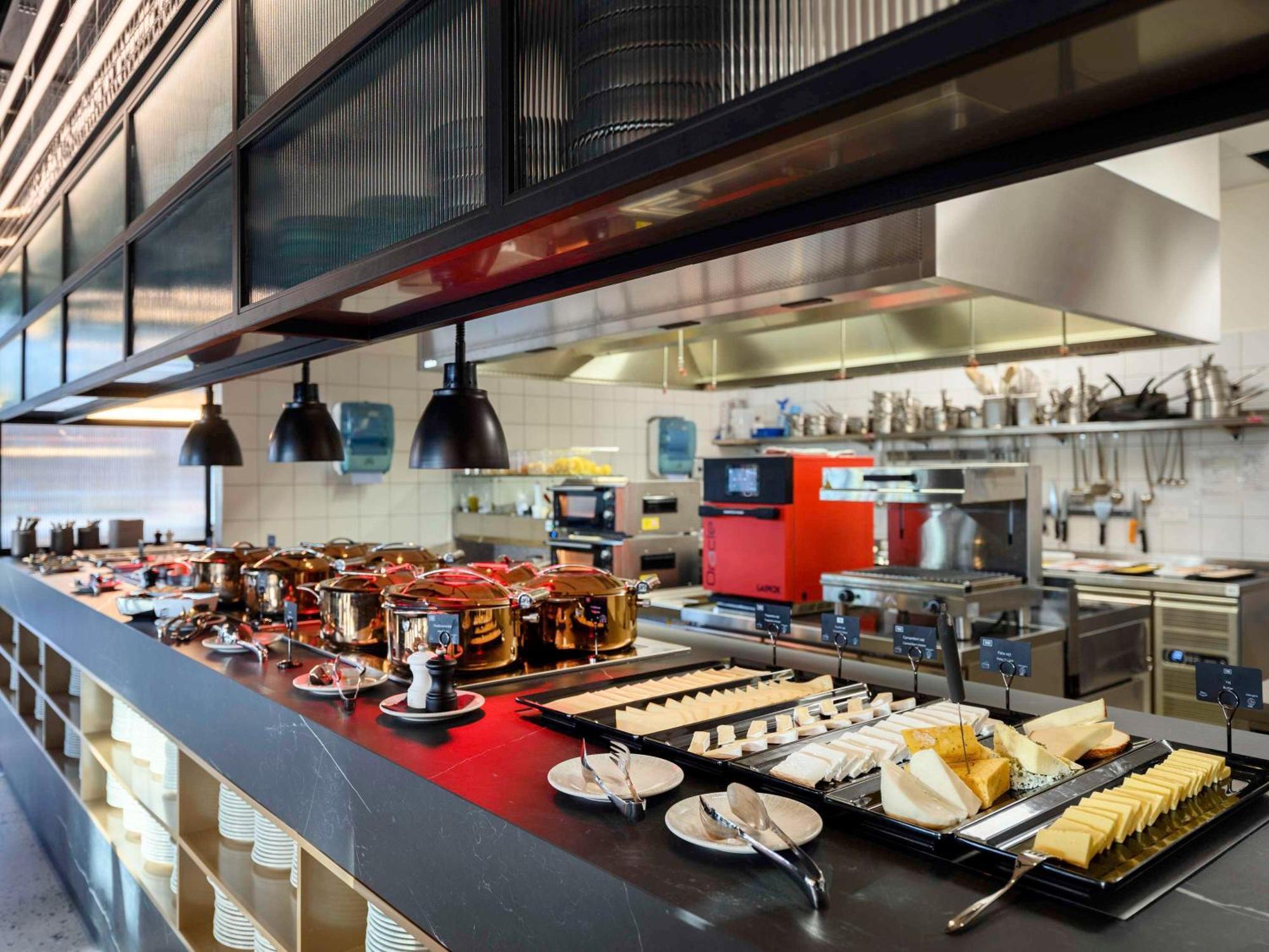 Ibis Budapest Stadium Экстерьер фото